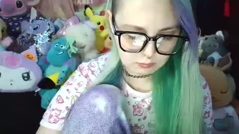 Snapshot of lilemmy1999 chatting on 12-10-24, 04:49 emily ryanson online show from 12-10-24, 04:49