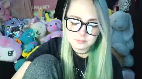 Snapshot of lilemmy1999 chatting on 01-08-25, 05:59 emily ryanson online show from 01-08-25, 05:59