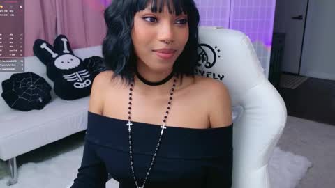 Snapshot of lileviemarie chatting on 12-03-25, 02:41 evie online show from 12-03-25, 02:41