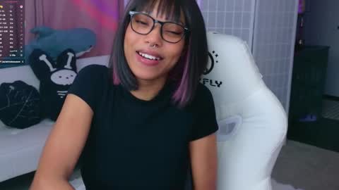 Snapshot of lileviemarie chatting on 01-14-26, 03:01 evie online show from 01-14-26, 03:01