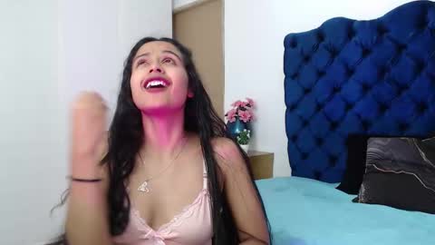 Lili online show from 10-27-25, 03:21