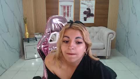 Lili online show from 02-19-25, 03:28