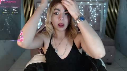 Lili online show from 09-26-25, 03:10