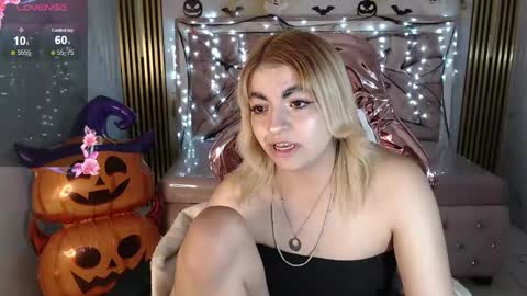 Lili online show from 10-10-25, 04:22