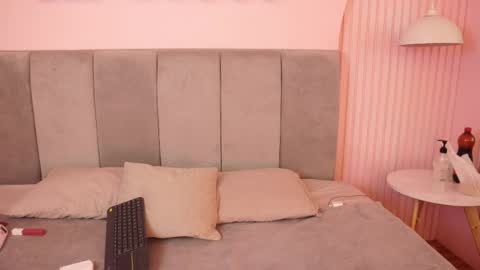 Lili  online show from 05-14-26, 01:51