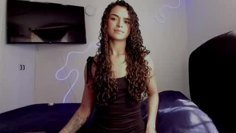 lili_evanss online show from 05-26-26, 02:57