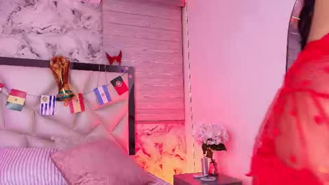 Snapshot of lili_jhonson chatting on 07-12-26, 11:56 Lily online show from 07-12-26, 11:56