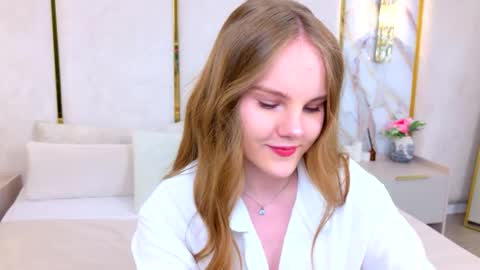 Snapshot of lili_lohan chatting on 06-02-26, 05:09 lili_lohan online show from 06-02-26, 05:09