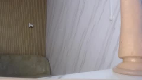 lili_mint_tf online show from 03-15-26, 01:39