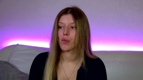 Mia online show from 01-28-25, 06:27