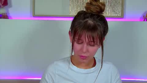 Snapshot of liliabianca chatting on 12-20-25, 06:53 Mia online show from 12-20-25, 06:53