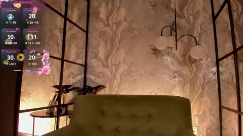 Snapshot of liliamagdalena chatting on 10-24-25, 08:05 Lily online show from 10-24-25, 08:05