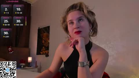 Snapshot of lilian_daniels chatting on 12-19-25, 12:28 Lilian online show from 12-19-25, 12:28