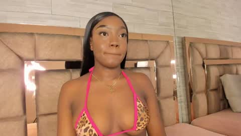 Snapshot of lilian_starfire chatting on 05-30-26, 07:22 LILIAN online show from 05-30-26, 07:22