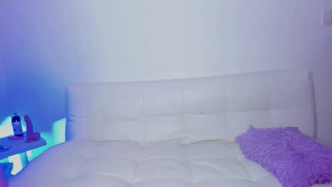 Snapshot of liliana_777 chatting on 11-28-25, 07:16 Sarai 18 year online show from 11-28-25, 07:16