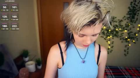 Lilian online show from 09-11-25, 06:13