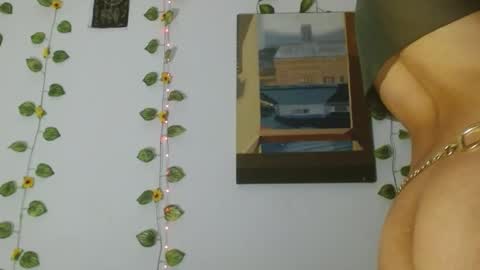 yesica online show from 10-22-25, 01:28