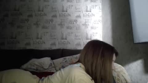 liliawoolf online show from 10-20-25, 05:57