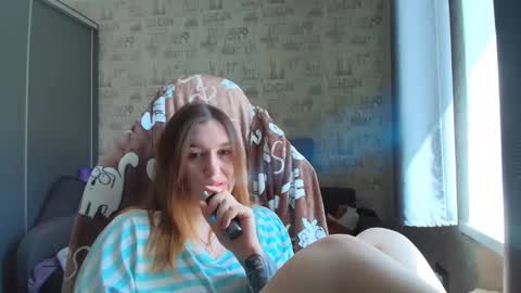 Snapshot of liliawoolf chatting on 05-05-26, 08:33 liliawoolf online show from 05-05-26, 08:33