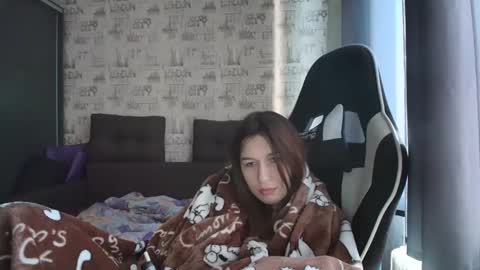 Snapshot of liliawoolf chatting on 05-11-26, 05:13 liliawoolf online show from 05-11-26, 05:13