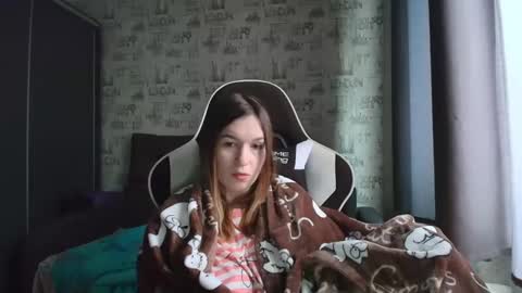 Snapshot of liliawoolf chatting on 06-07-26, 06:17 liliawoolf online show from 06-07-26, 06:17