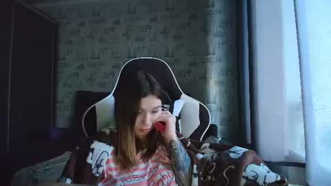 Snapshot of liliawoolf chatting on 06-08-26, 01:00 liliawoolf online show from 06-08-26, 01:00