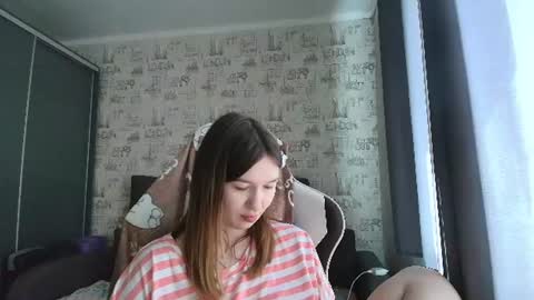 Snapshot of liliawoolf chatting on 06-17-26, 07:44 liliawoolf online show from 06-17-26, 07:44