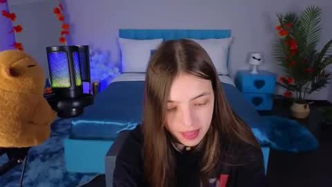 Lili Bakery online show from 10-25-25, 01:46