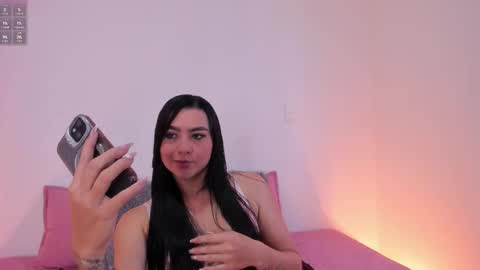 Snapshot of lilicopper__ chatting on 12-22-25, 08:50 online show from 12-22-25, 08:50