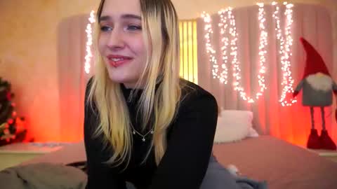 Snapshot of lilielfie chatting on 01-07-26, 02:08 lilielfie online show from 01-07-26, 02:08