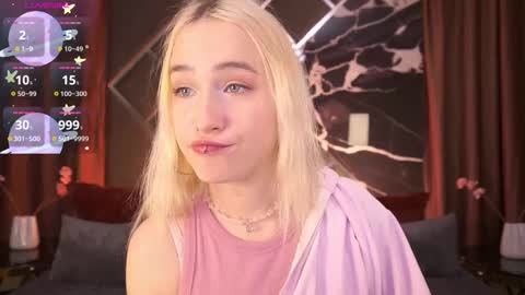 Snapshot of lilielfie chatting on 03-09-26, 10:47 lilielfie online show from 03-09-26, 10:47