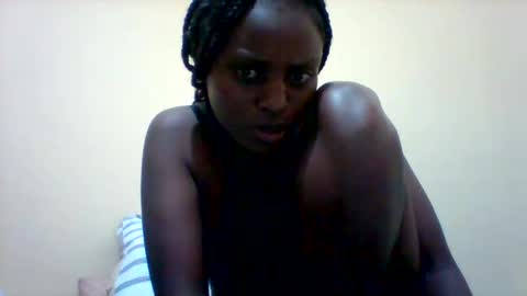 Snapshot of liligal chatting on 05-15-26, 08:27 liligal online show from 05-15-26, 08:27