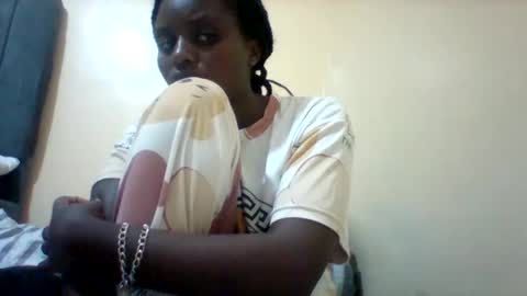 Snapshot of liligal chatting on 05-24-26, 07:30 liligal online show from 05-24-26, 07:30