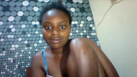 Snapshot of liligal chatting on 06-25-26, 05:56 liligal online show from 06-25-26, 05:56