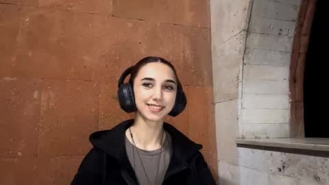 Snapshot of lilihalvorsen chatting on 09-11-25, 10:10 Lina online show from 09-11-25, 10:10