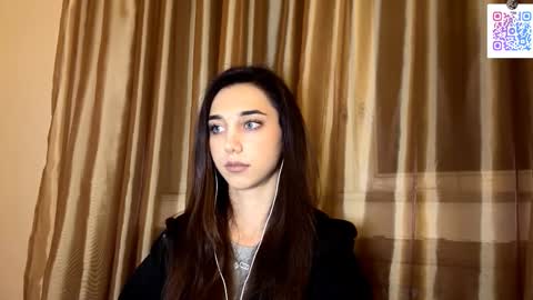 Lina online show from 11-08-25, 10:19