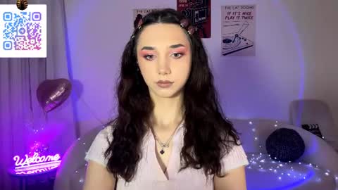 Snapshot of lilihalvorsen chatting on 06-10-26, 10:19 Lina online show from 06-10-26, 10:19