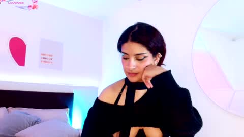 Lilith Savett online show from 04-18-26, 07:58