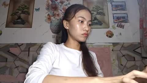 Evelyn online show from 05-31-26, 04:03