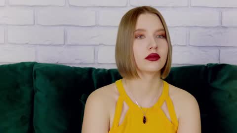 LiliLinn online show from 01-25-25, 07:38