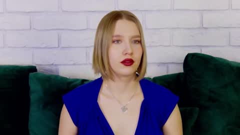 LiliLinn online show from 02-15-25, 09:16