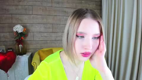 LiliLinn online show from 02-19-25, 12:11