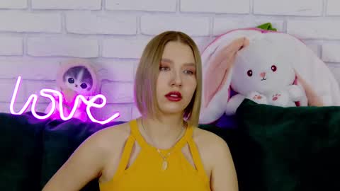 LiliLinn online show from 03-05-25, 05:18