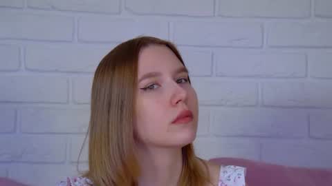 Snapshot of lililinn chatting on 07-03-26, 04:30 LiliLinn online show from 07-03-26, 04:30