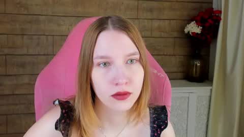 Snapshot of lililinn chatting on 07-06-26, 04:20 LiliLinn online show from 07-06-26, 04:20