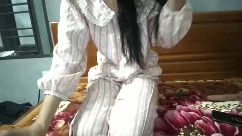 Snapshot of lililove88 chatting on 11-07-25, 11:43 lililove88 online show from 11-07-25, 11:43