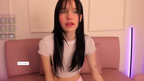 Snapshot of lilily_lv chatting on 10-07-25, 12:13 Lilly online show from 10-07-25, 12:13