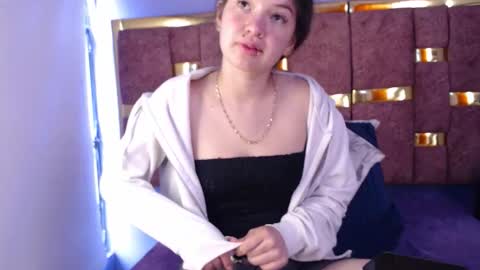 lilimini online show from 03-18-26, 07:06