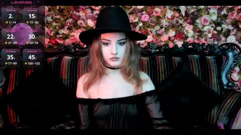 lilit_el_ online show from 11-23-25, 01:22