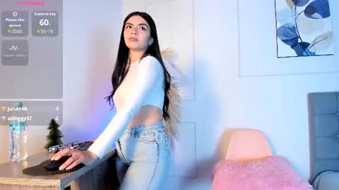 Snapshot of lilit_noir chatting on 06-18-26, 07:40 Lilit Noir online show from 06-18-26, 07:40